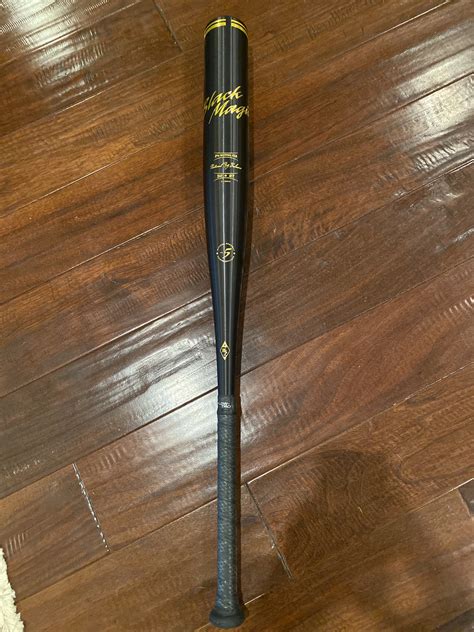 Easton black magic bat